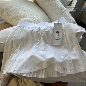 Aces Tennis Skirt Alo Yoga (NEW with tags)